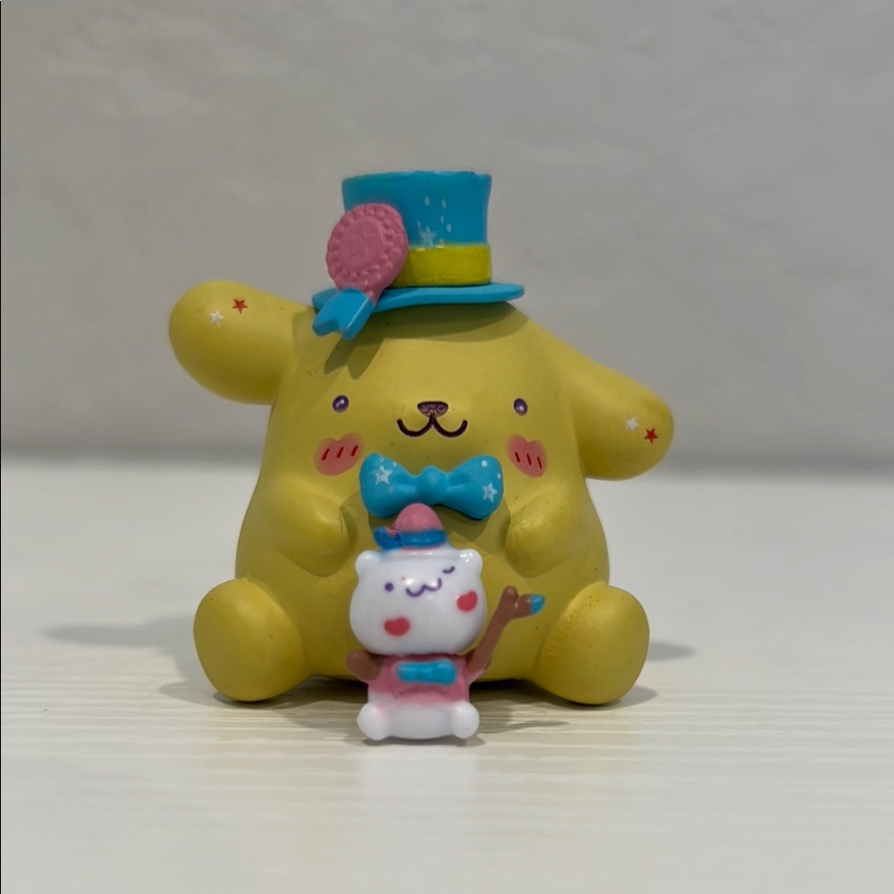 Pompompurin Figurine with Blue Hat